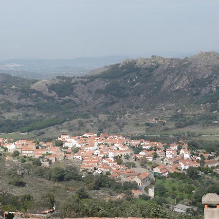 A Casa Mais Portuguesa Otel Monsanto Dış mekan fotoğraf